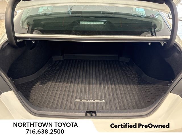 Used 2024 Toyota Camry SE image 36