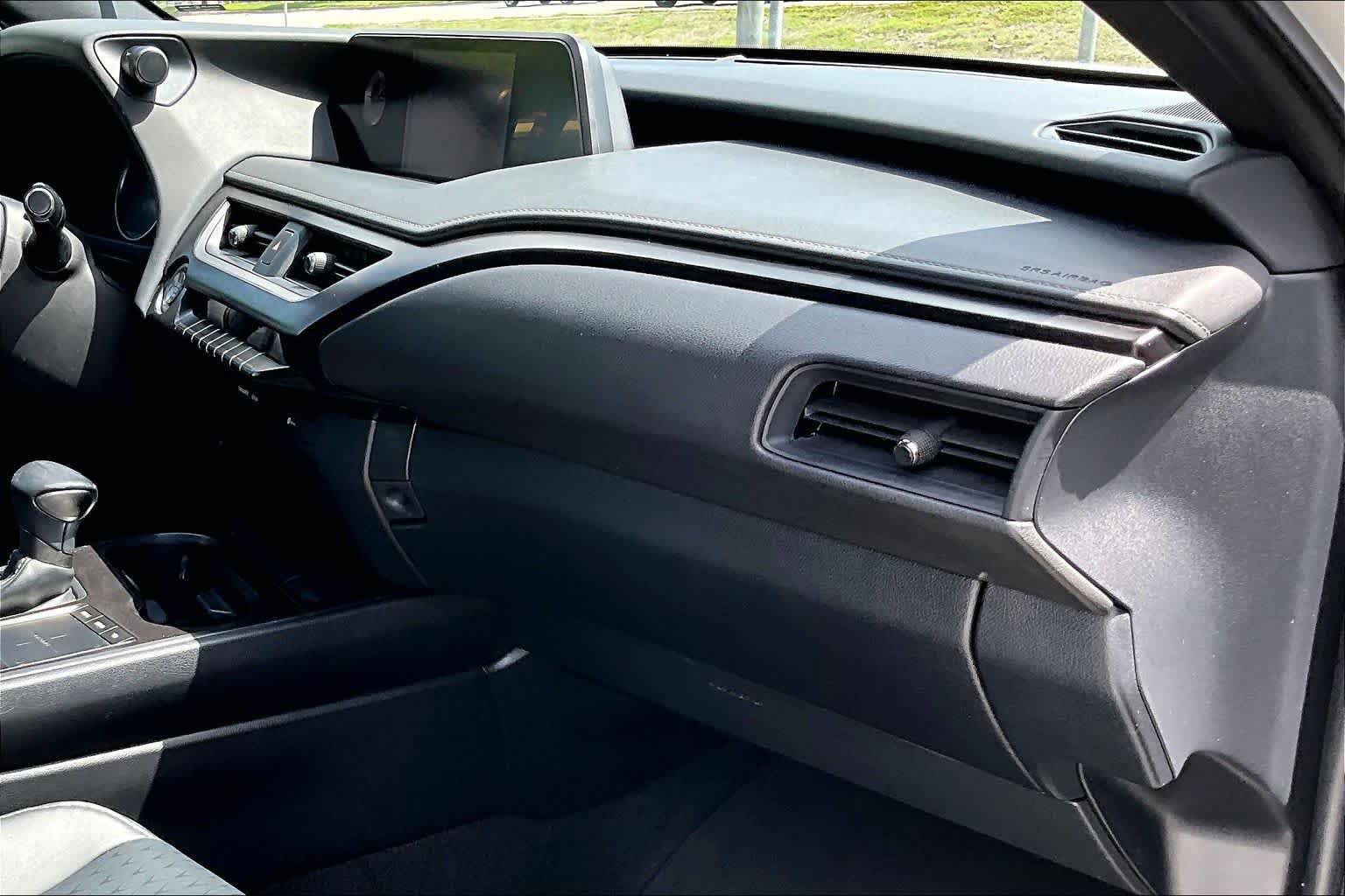 Used 2021 Lexus UX 200 w/ Accessory Package (Z1) image 19