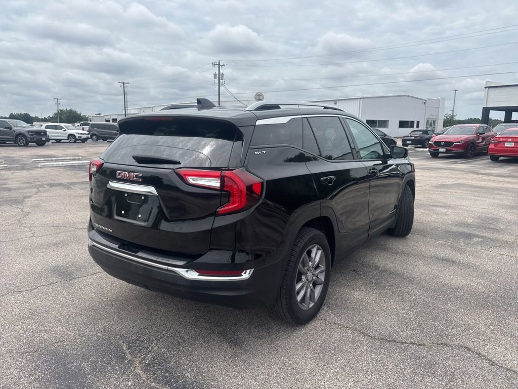 Used 2024 GMC Terrain SLT FWD image 4