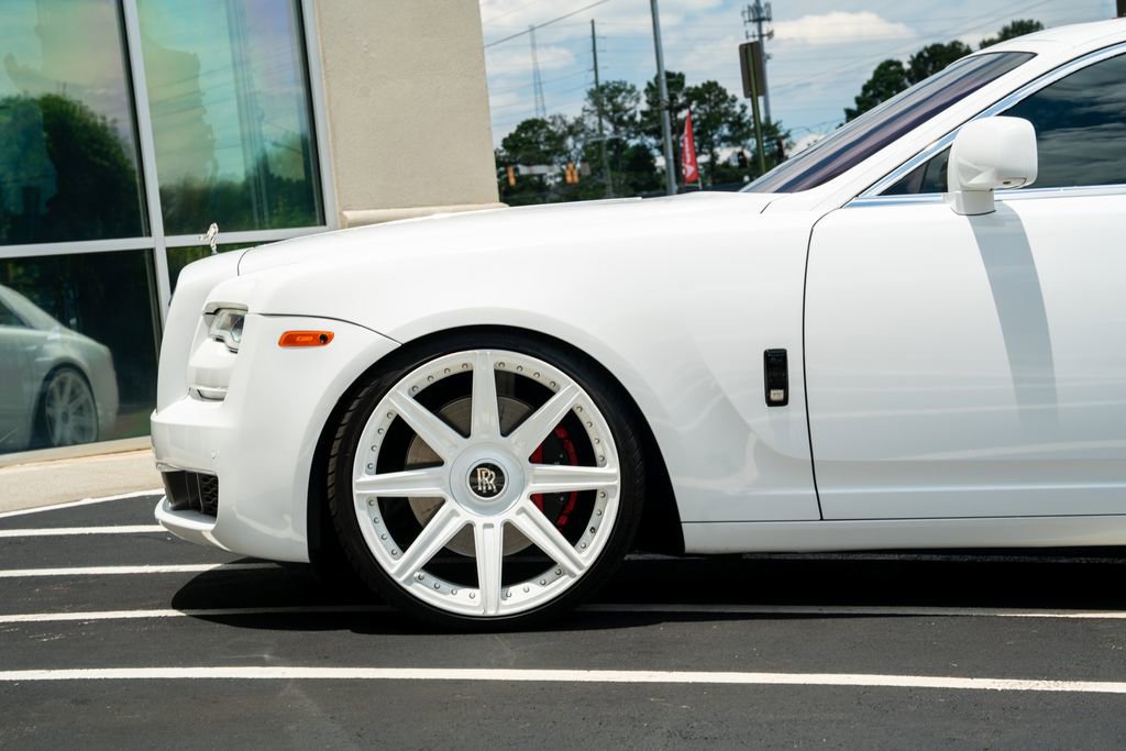 Used 2010 Rolls-Royce Ghost RWD image 21