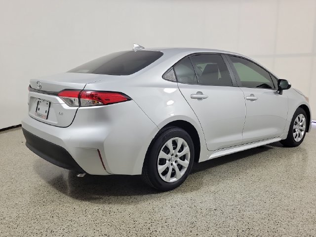 Used 2024 Toyota Corolla LE FWD image 5