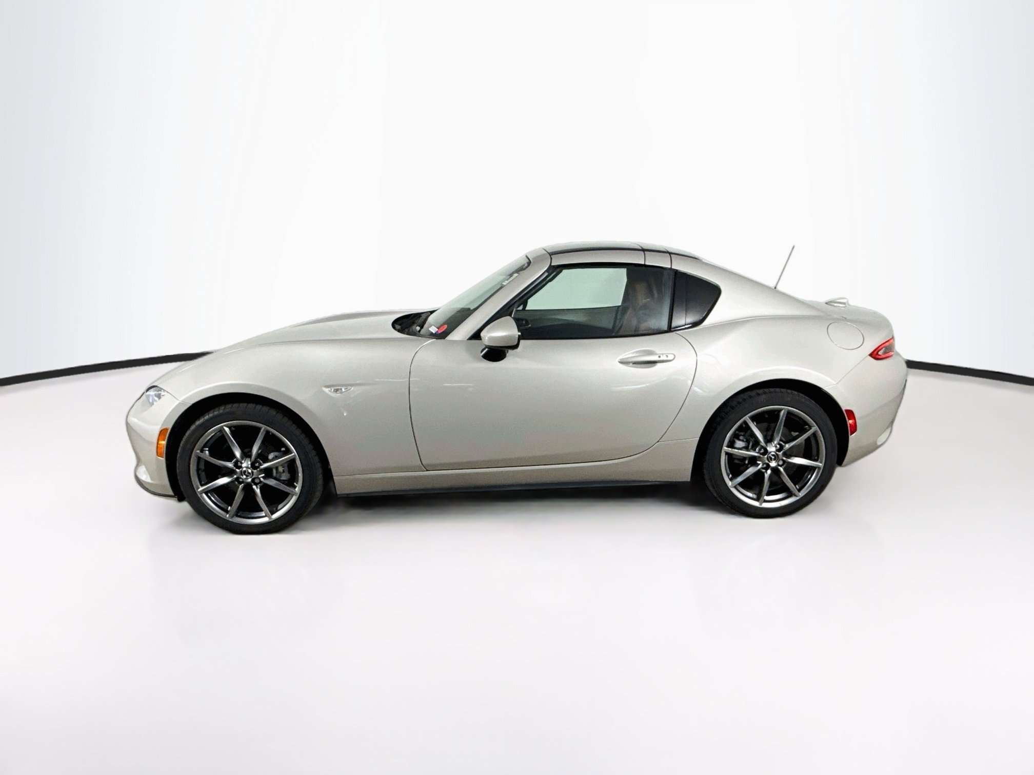 Used 2023 MAZDA MX-5 Miata Grand Touring RWD image 7