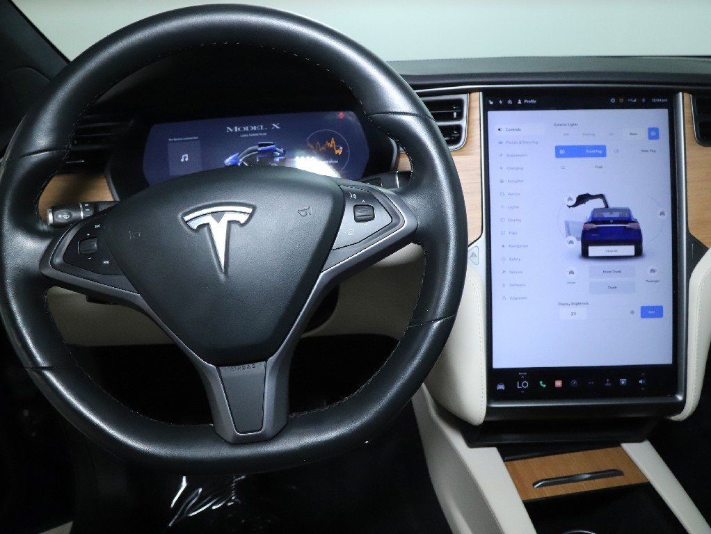 Used 2020 Tesla Model X Long Range image 40