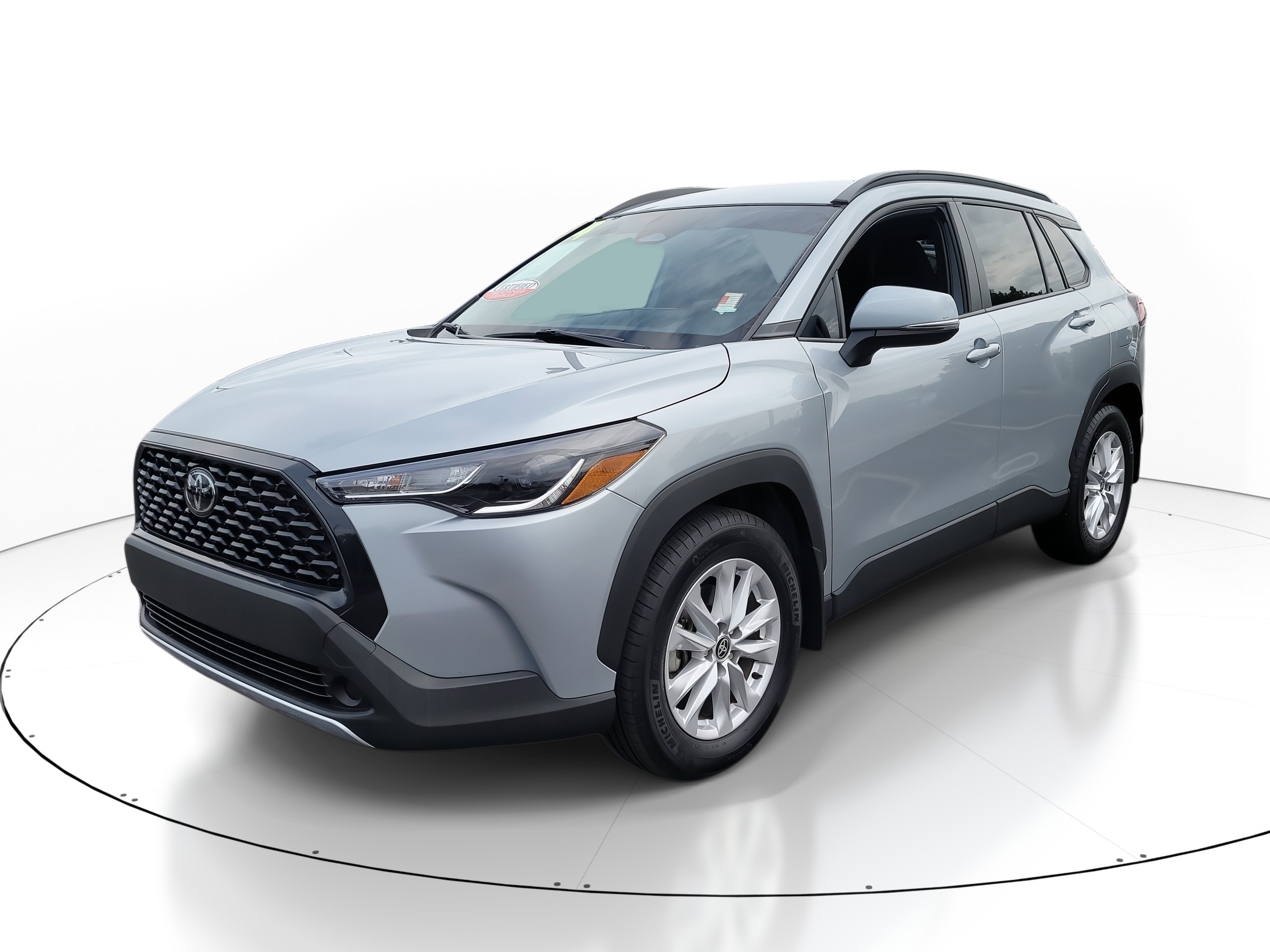 Certified 2024 Toyota Corolla Cross LE image 3