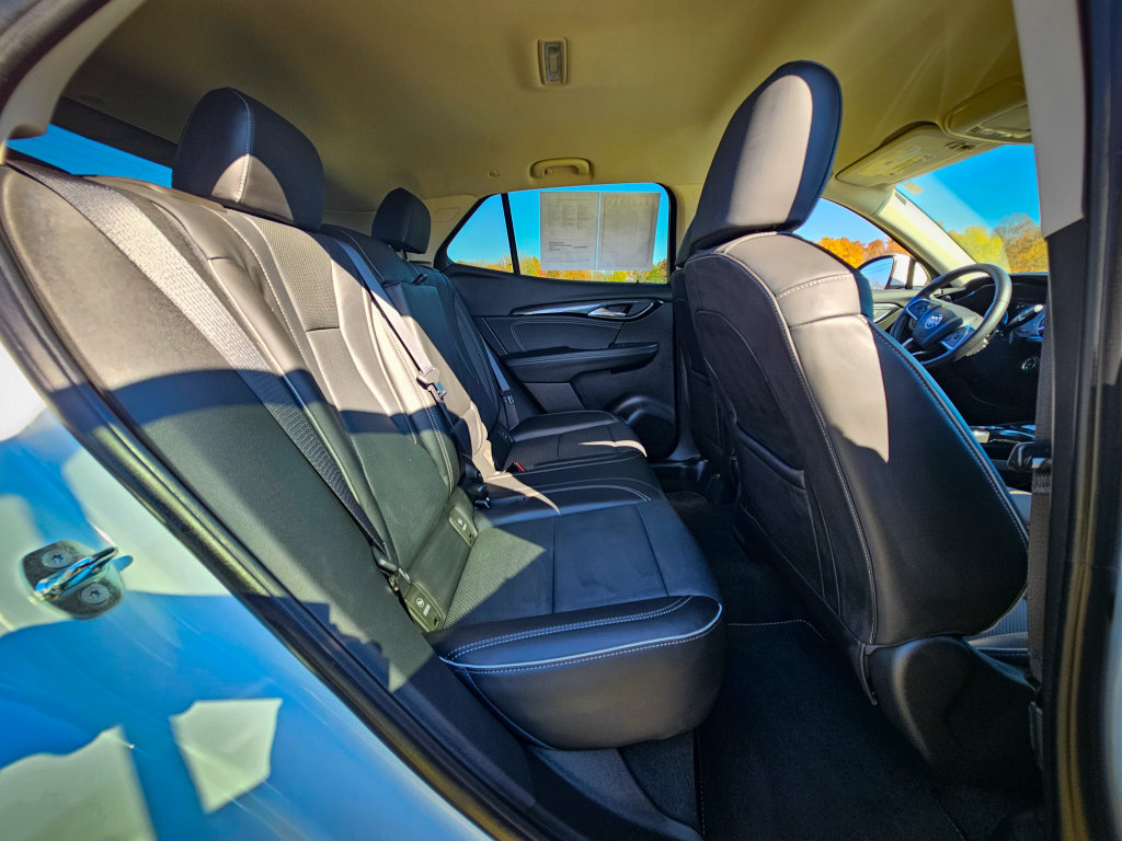 Used 2023 Buick Envision Essence AWD/4WD image 37