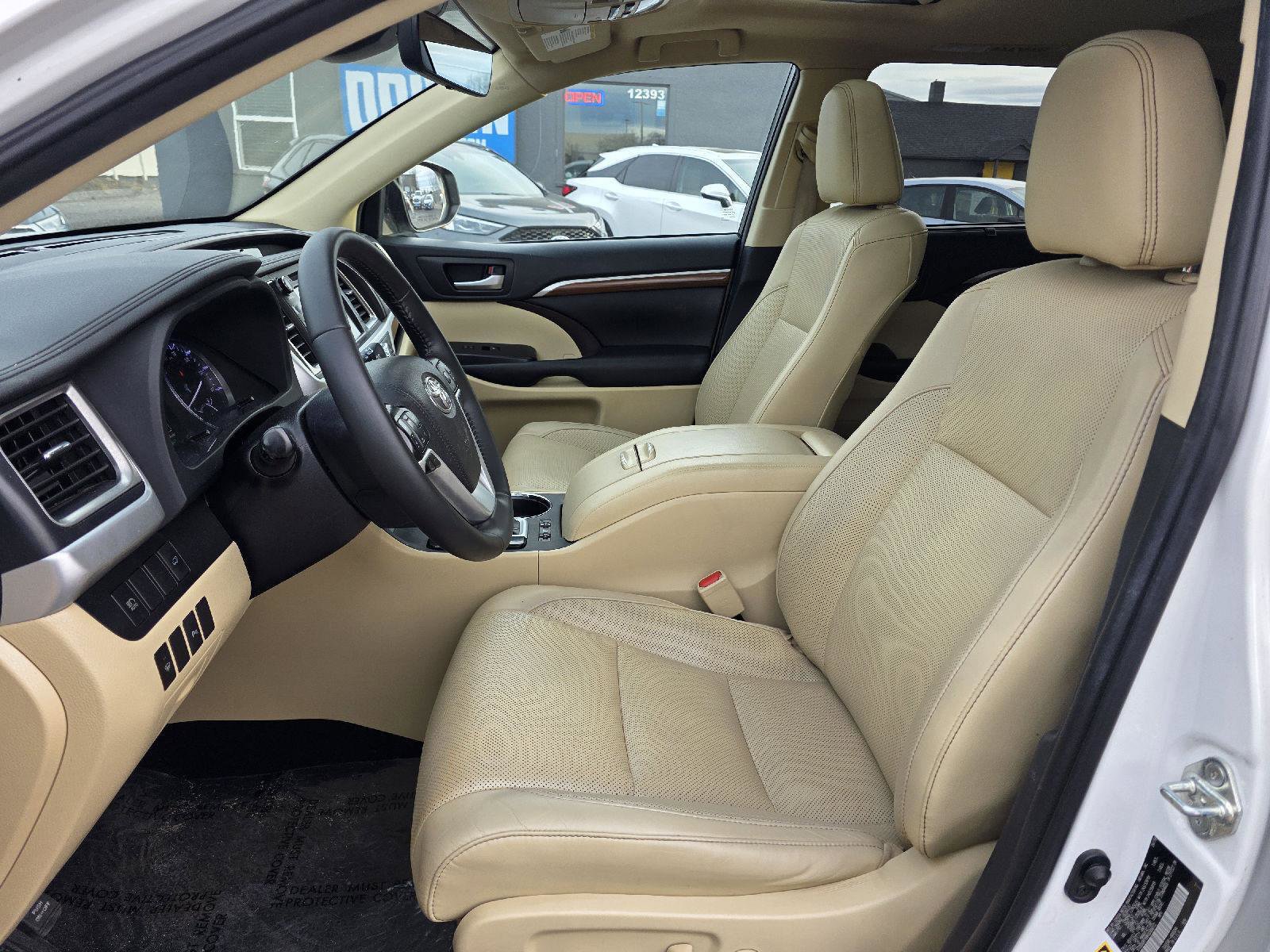 Used 2019 Toyota Highlander Limited image 9