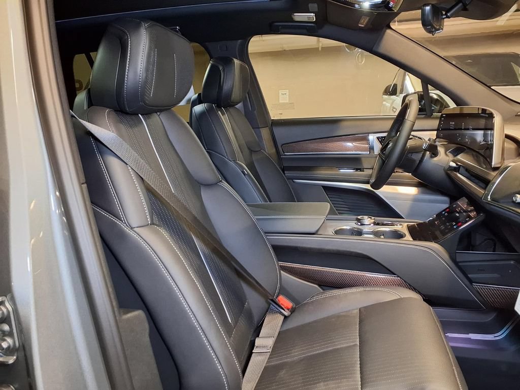 New 2027 Cadillac Vistiq Sport AWD/4WD image 6