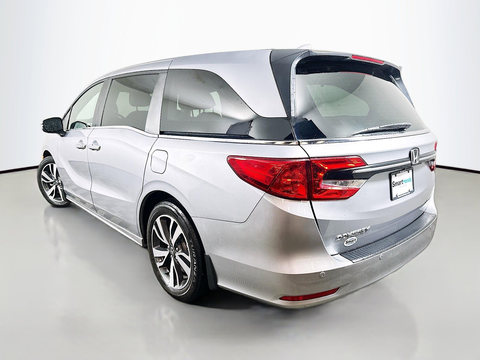 Used 2023 Honda Odyssey Touring image 5