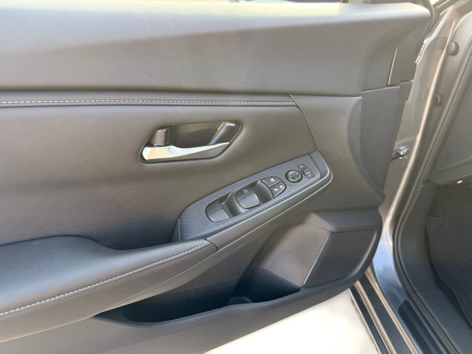 New 2025 Nissan Sentra SV w/ All-Weather Package image 11