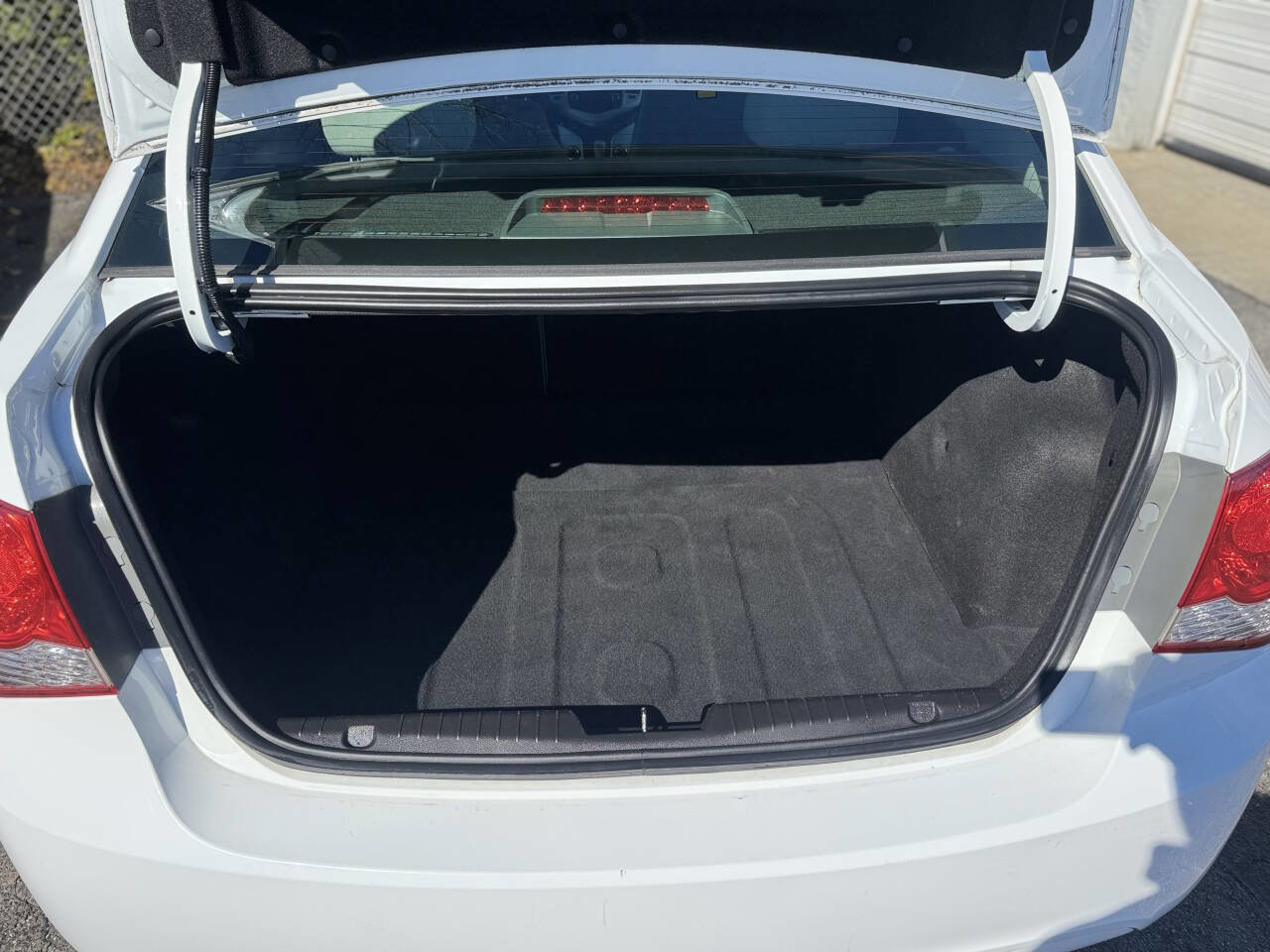 Used 2016 Chevrolet Cruze LT image 11