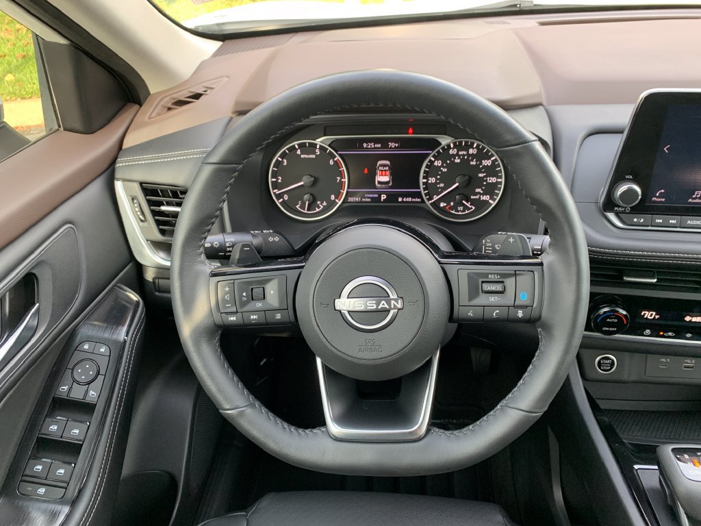 Used 2023 Nissan Rogue SV w/ SV Premium B Package FWD image 12