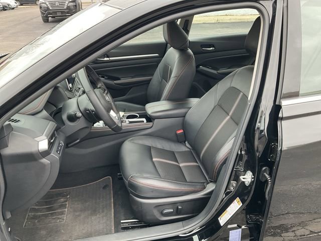 Certified 2025 Nissan Altima 2.5 SR image 11