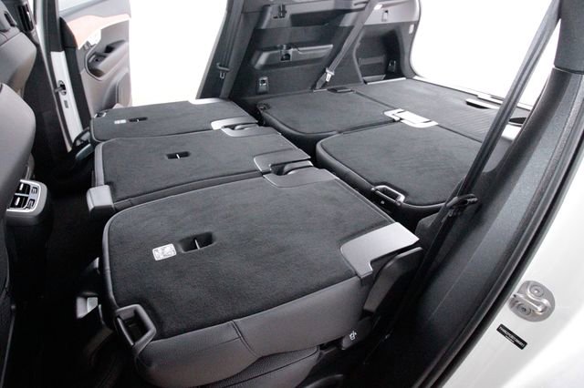 Certified 2025 Volvo XC90 B6 Plus w/ Protection Package Premier image 35