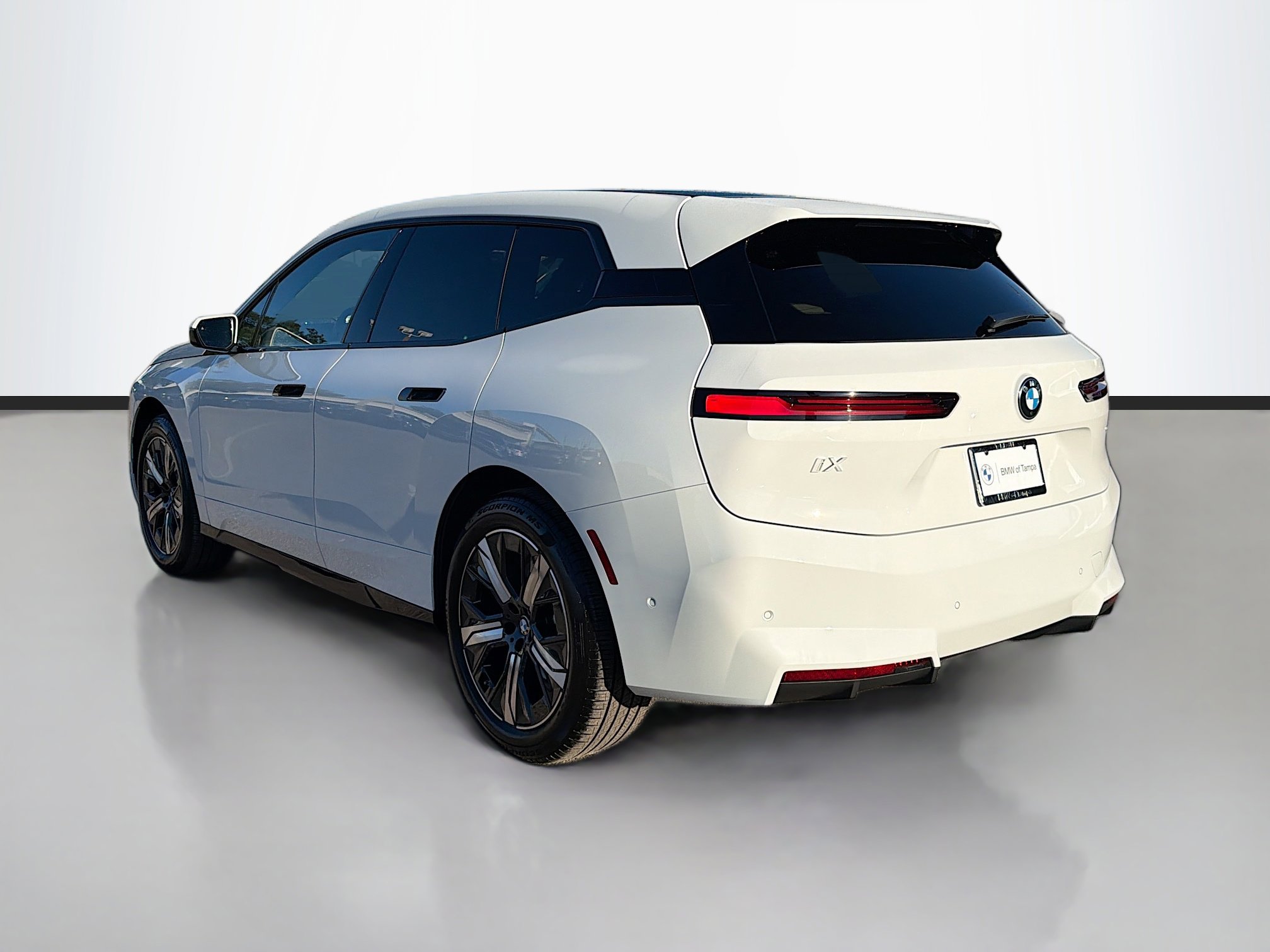 New 2026 BMW iX xDrive60 w/ Premium Package image 5