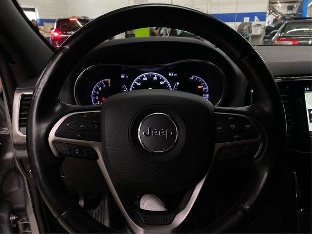 Used 2020 Jeep Grand Cherokee Altitude AWD/4WD image 22