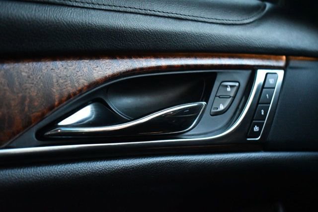 Used 2019 Cadillac CTS Luxury image 12