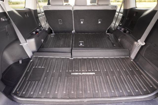 Used 2022 Toyota Highlander XLE image 34