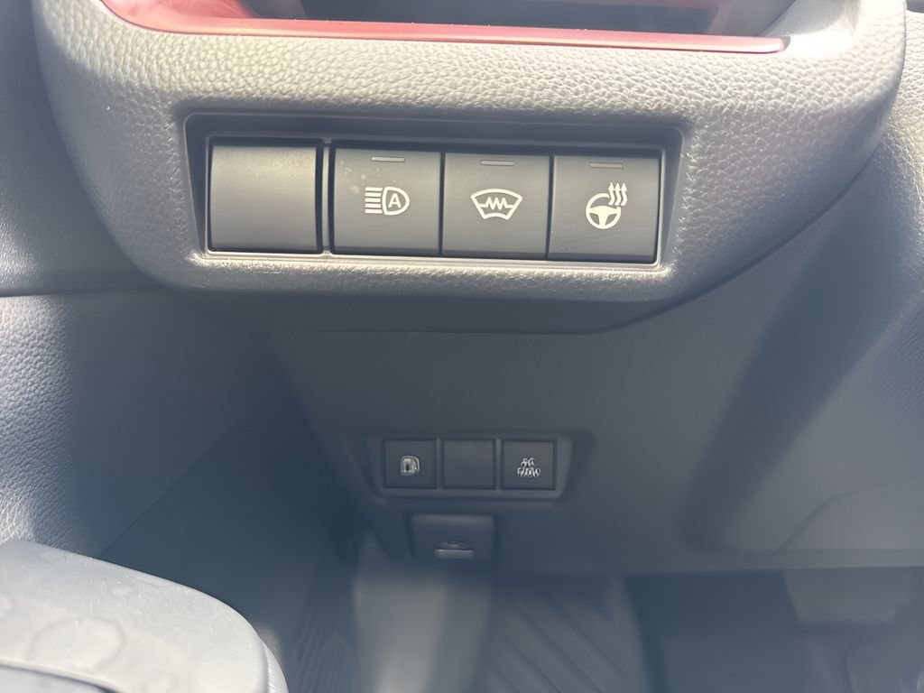Used 2026 Toyota Prius Plug-In Hybrid FWD image 25