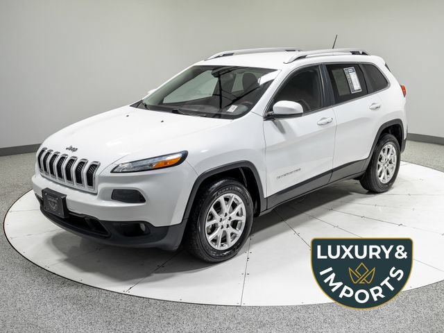 Used 2018 Jeep Cherokee Latitude w/ Safety Group AWD/4WD image 1