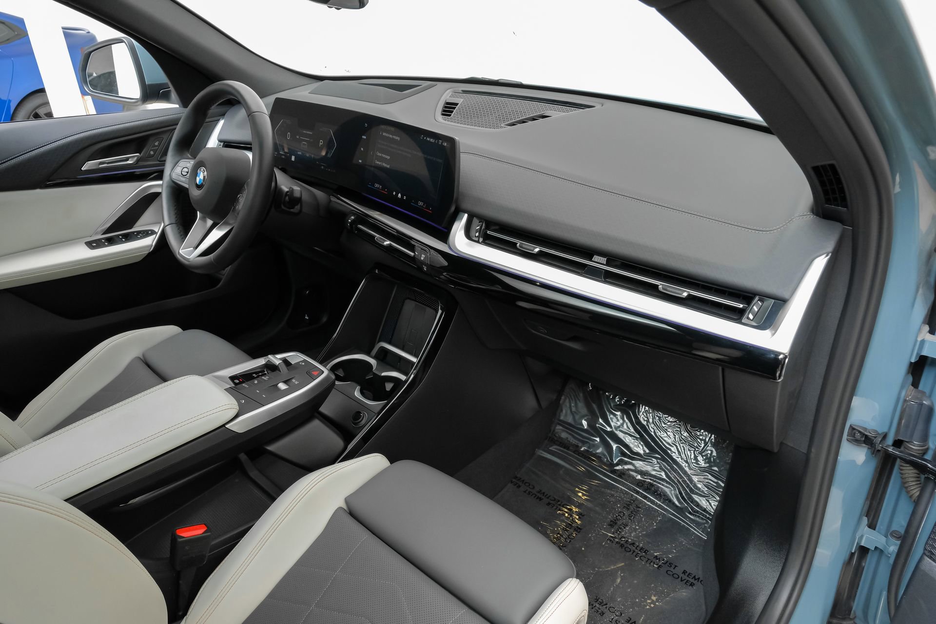 Used 2025 BMW X2 xDrive28i AWD/4WD image 17
