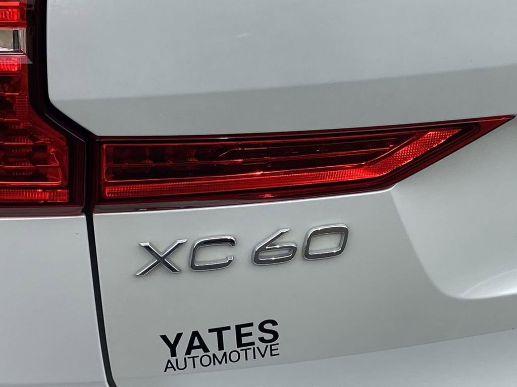 Used 2023 Volvo XC60 B5 Plus AWD/4WD image 29