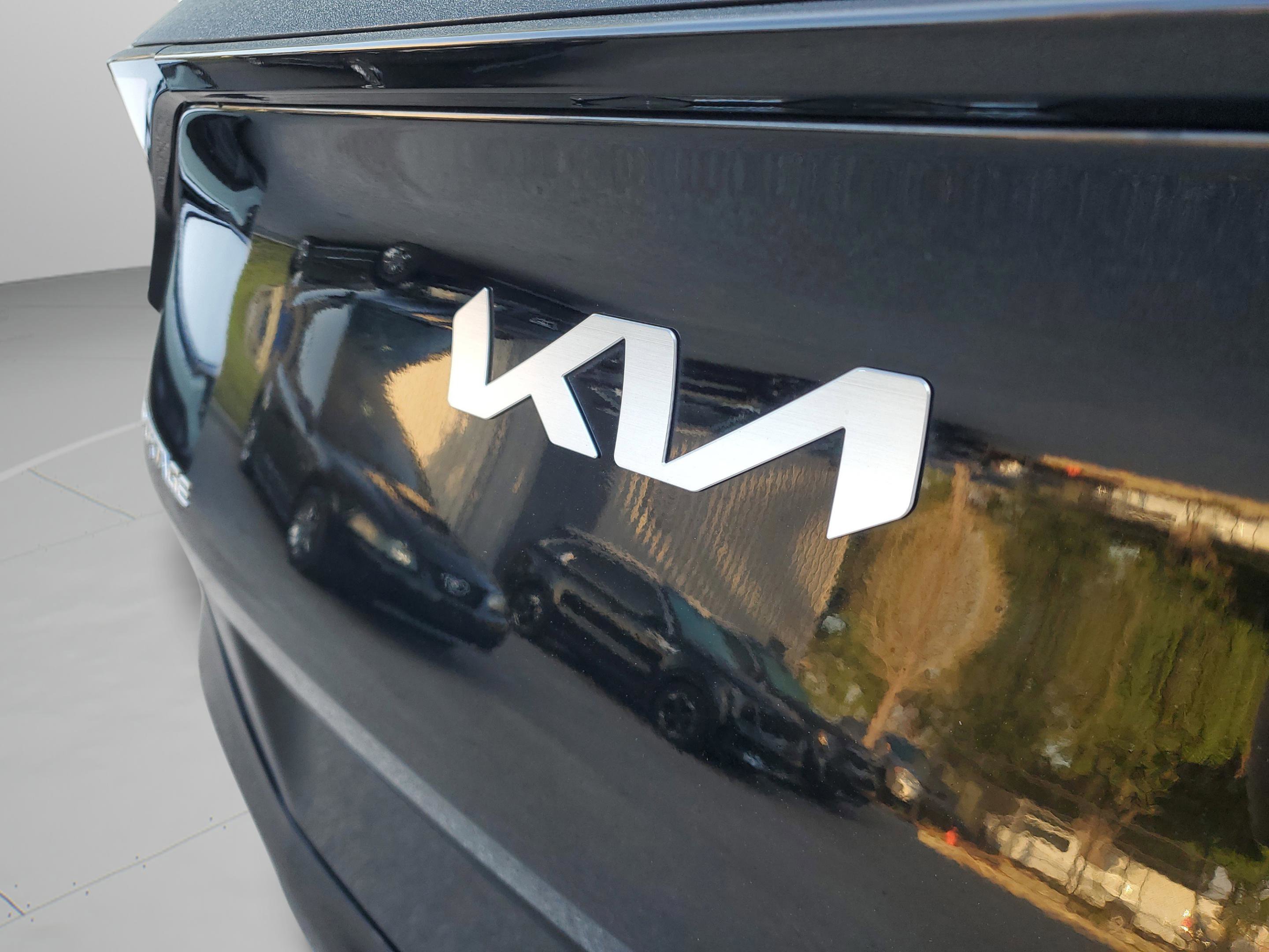 Certified 2023 Kia Sportage SX image 8