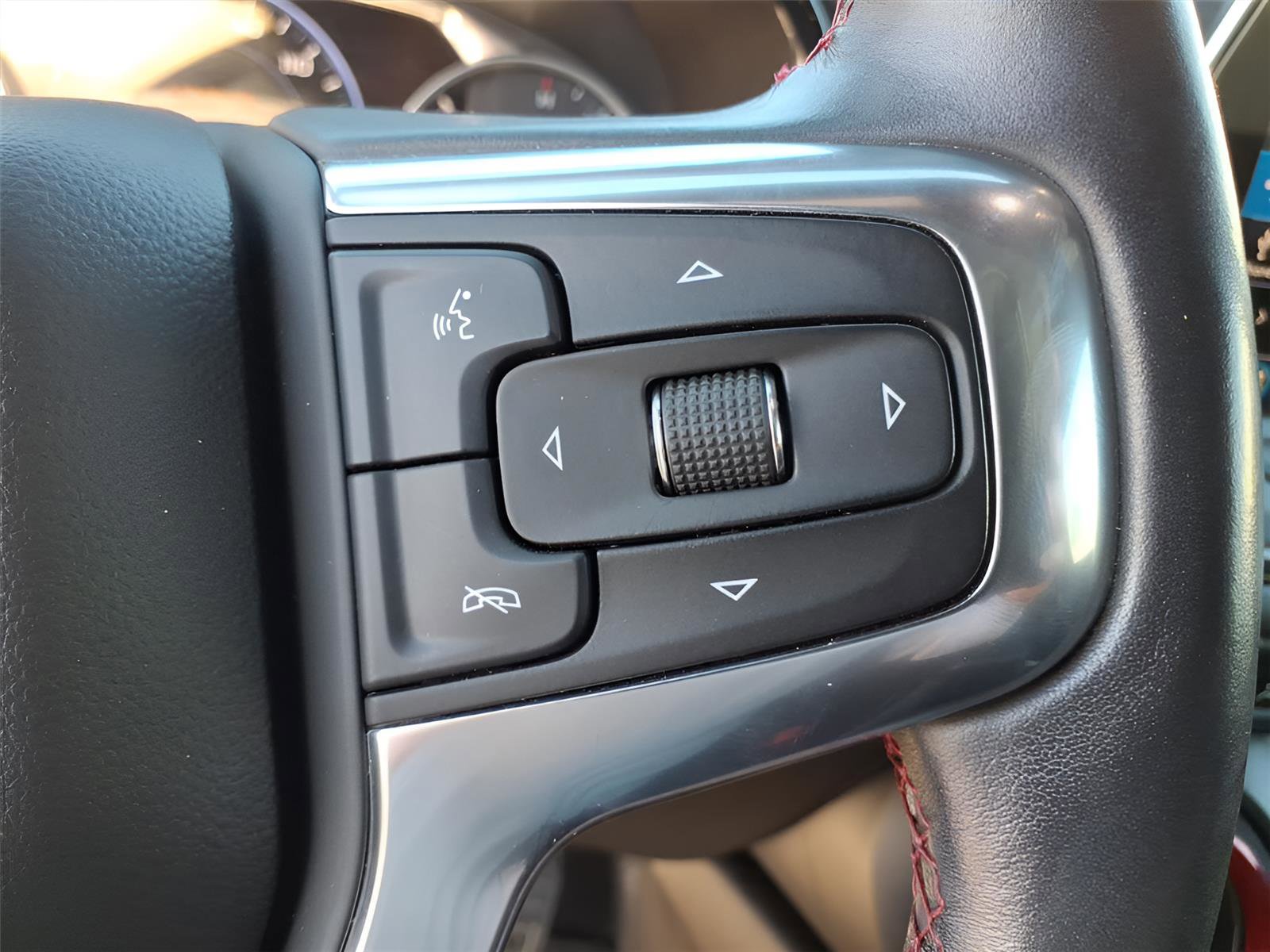 Used 2019 Chevrolet Blazer RS w/ Sun and Wheels Package image 22