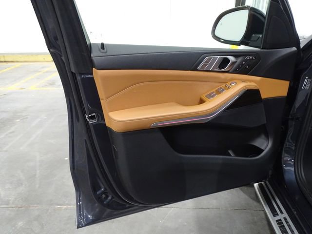 Used 2021 BMW X7 xDrive40i w/ Cold Weather Package image 19