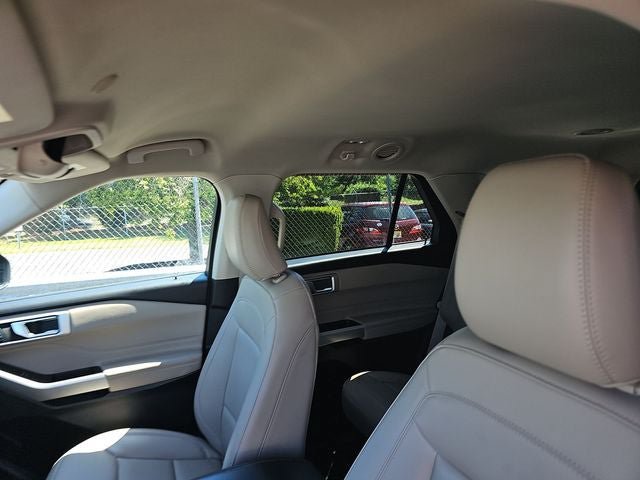 Used 2023 Ford Explorer XLT w/ Equipment Group 202A AWD/4WD image 19