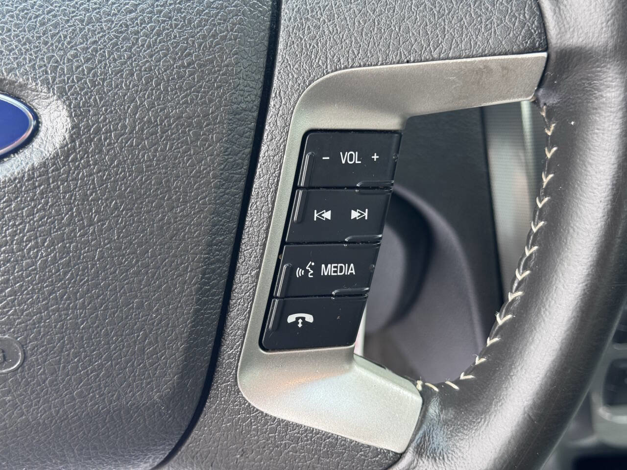 Used 2010 Ford Fusion SEL FWD image 18