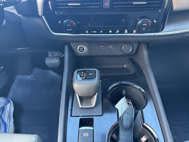 Used 2021 Nissan Rogue SV w/ Premium Package image 18