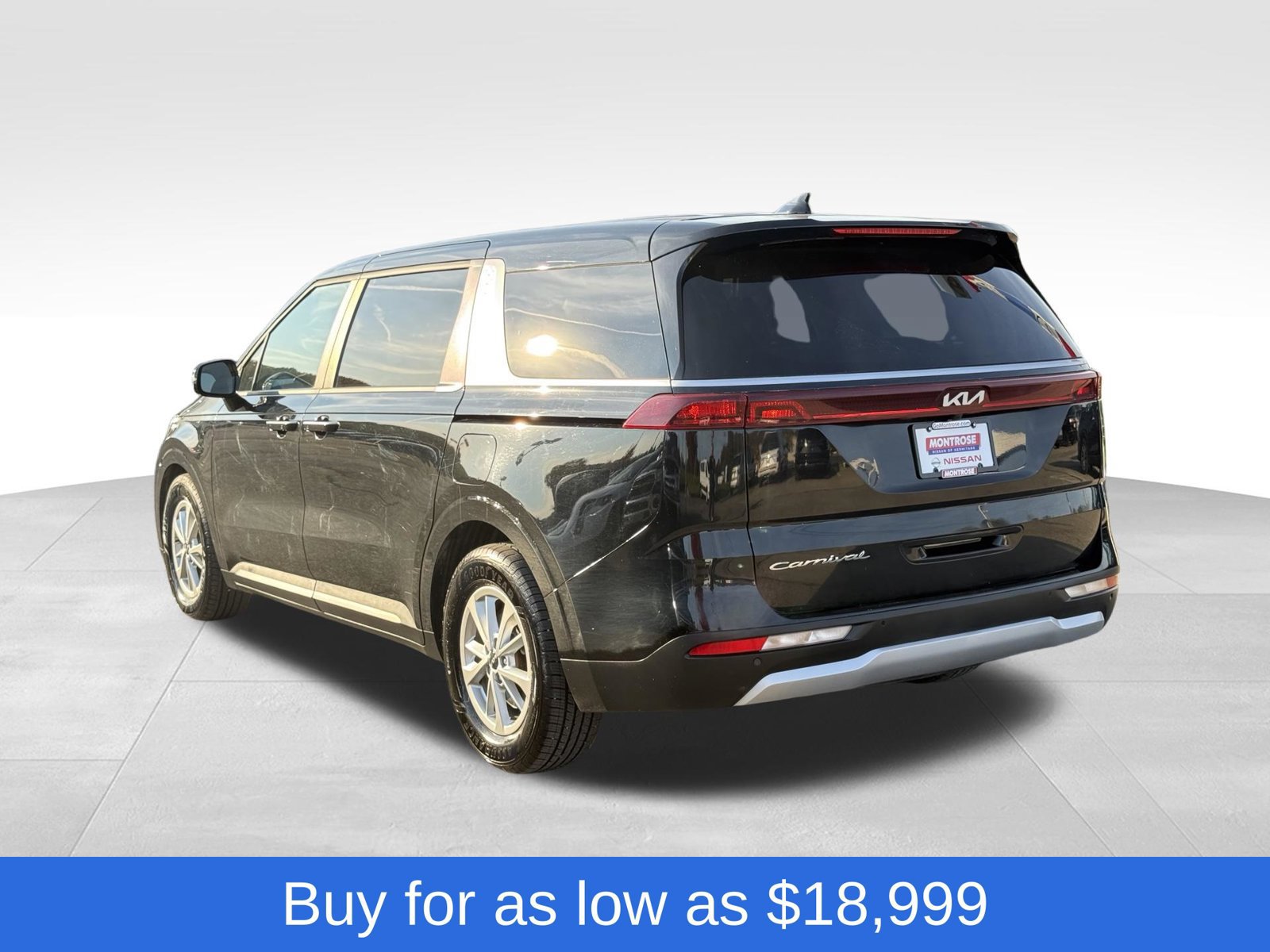 Used 2022 Kia Carnival LX FWD image 7