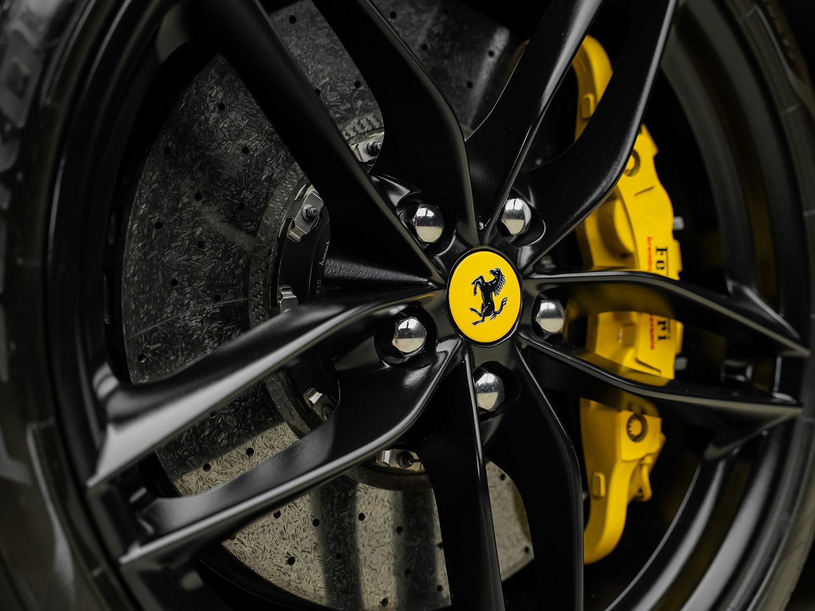 Used 2017 Ferrari 488 Spider RWD image 24