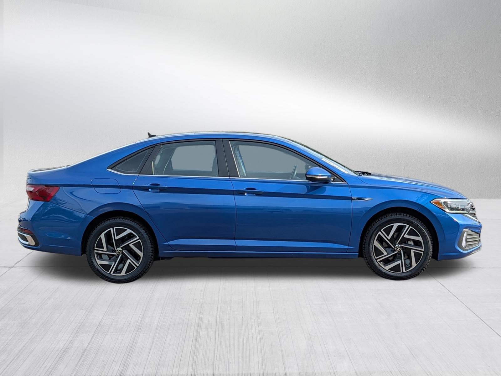 Certified 2024 Volkswagen Jetta SEL FWD image 8