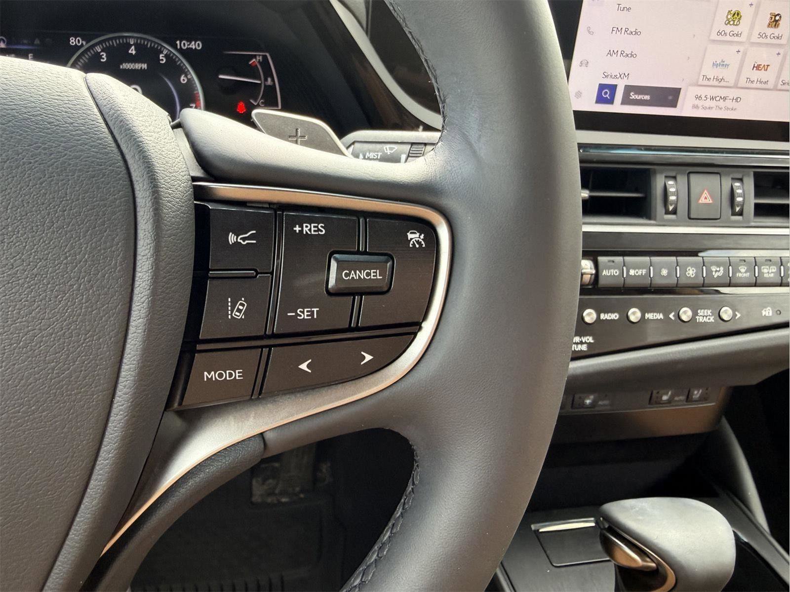 Certified 2023 Lexus ES 250 w/ Premium Package AWD/4WD image 13