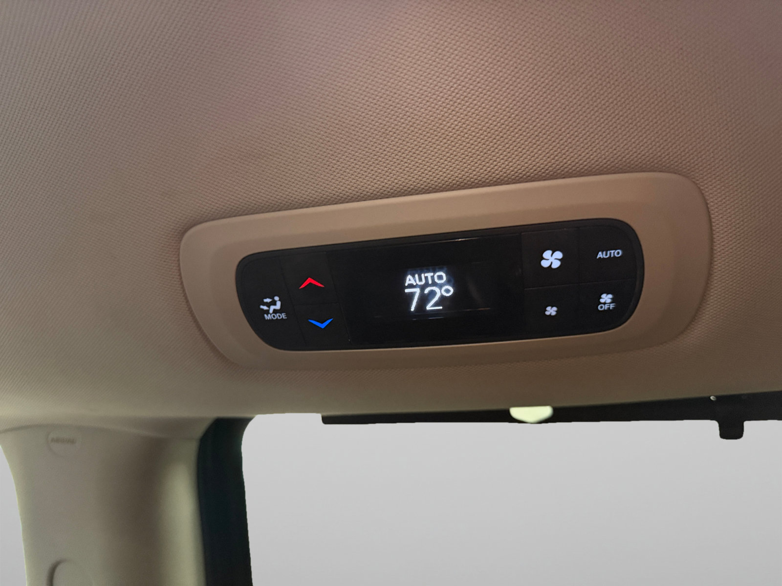 Used 2017 Chrysler Pacifica Touring-L FWD image 36
