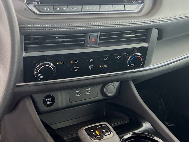 Used 2024 Nissan Rogue S image 15