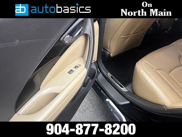 Used 2017 Hyundai Azera Limited FWD image 19