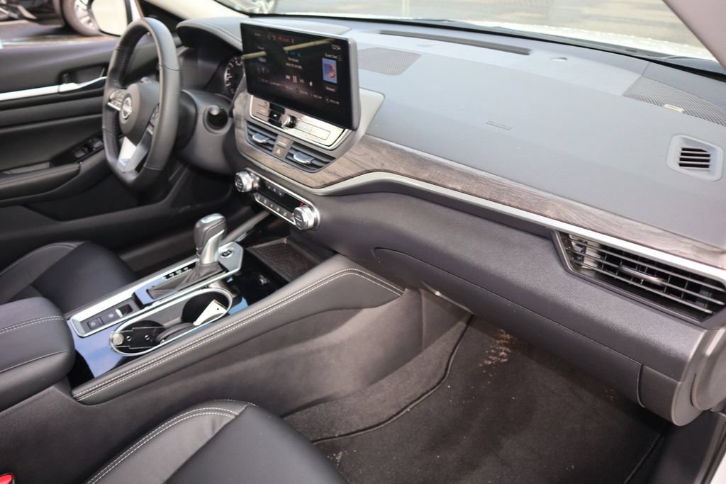 Certified 2025 Nissan Altima 2.5 SL FWD image 25