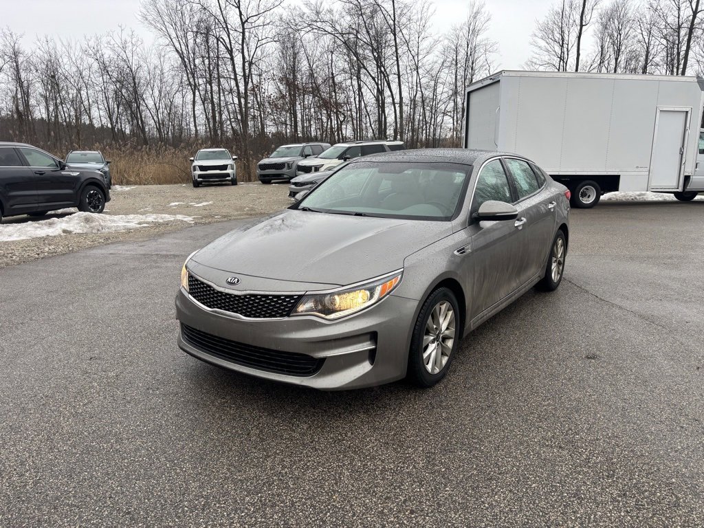 Used 2017 Kia Optima EX w/ Premium Package image 2