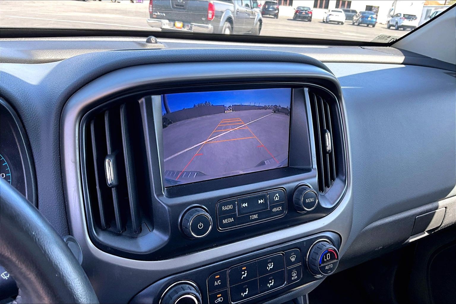 Used 2015 Chevrolet Colorado Z71 AWD/4WD image 20