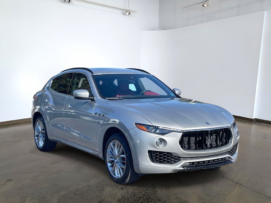 Used 2017 Maserati Levante w/ Sport Package AWD/4WD image 3