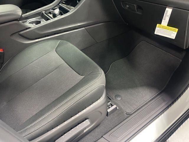 New 2025 Jeep Grand Cherokee Laredo w/ Luxury Tech Group I image 18