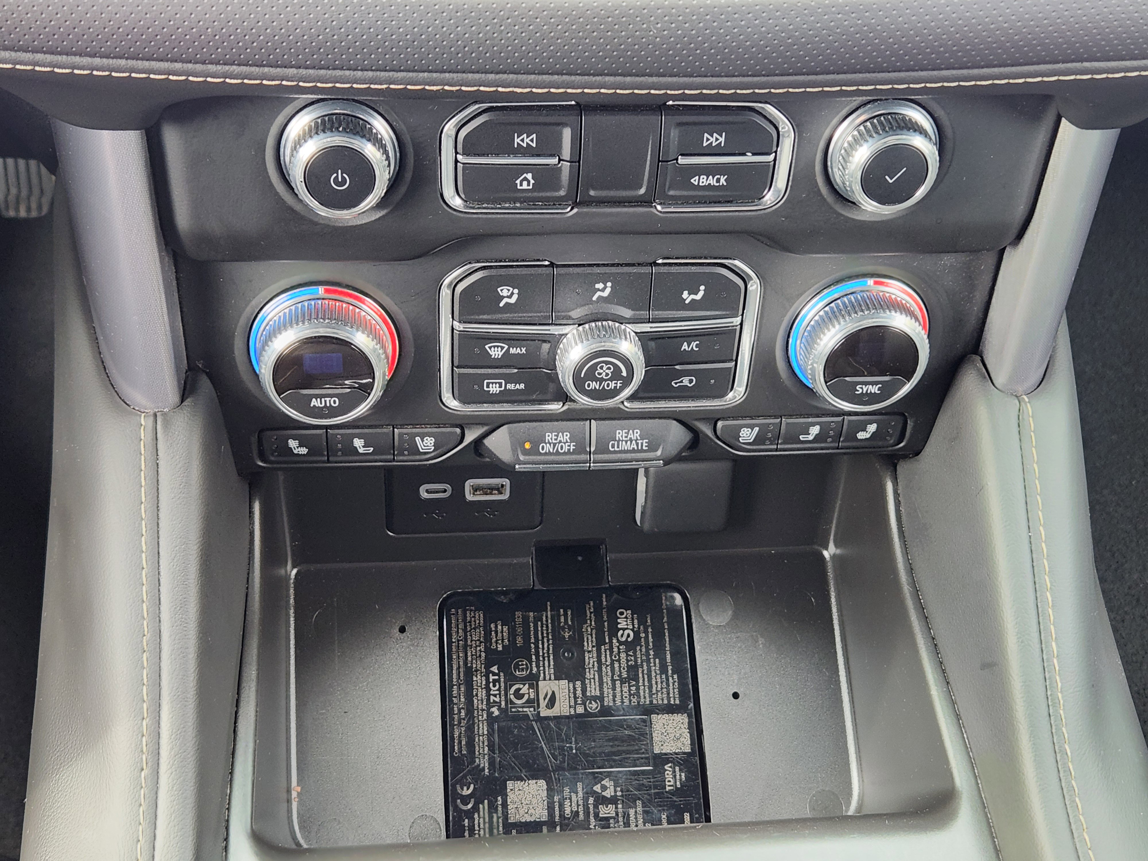 Used 2024 GMC Yukon XL SLT image 20