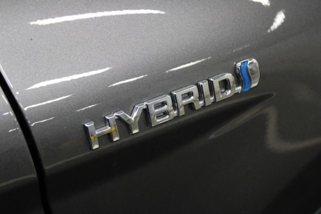 Used 2019 Toyota Camry XLE FWD image 6