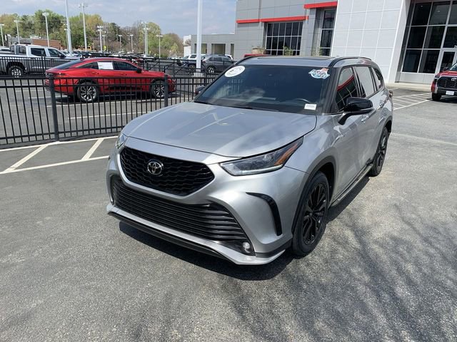 Used 2023 Toyota Highlander XSE