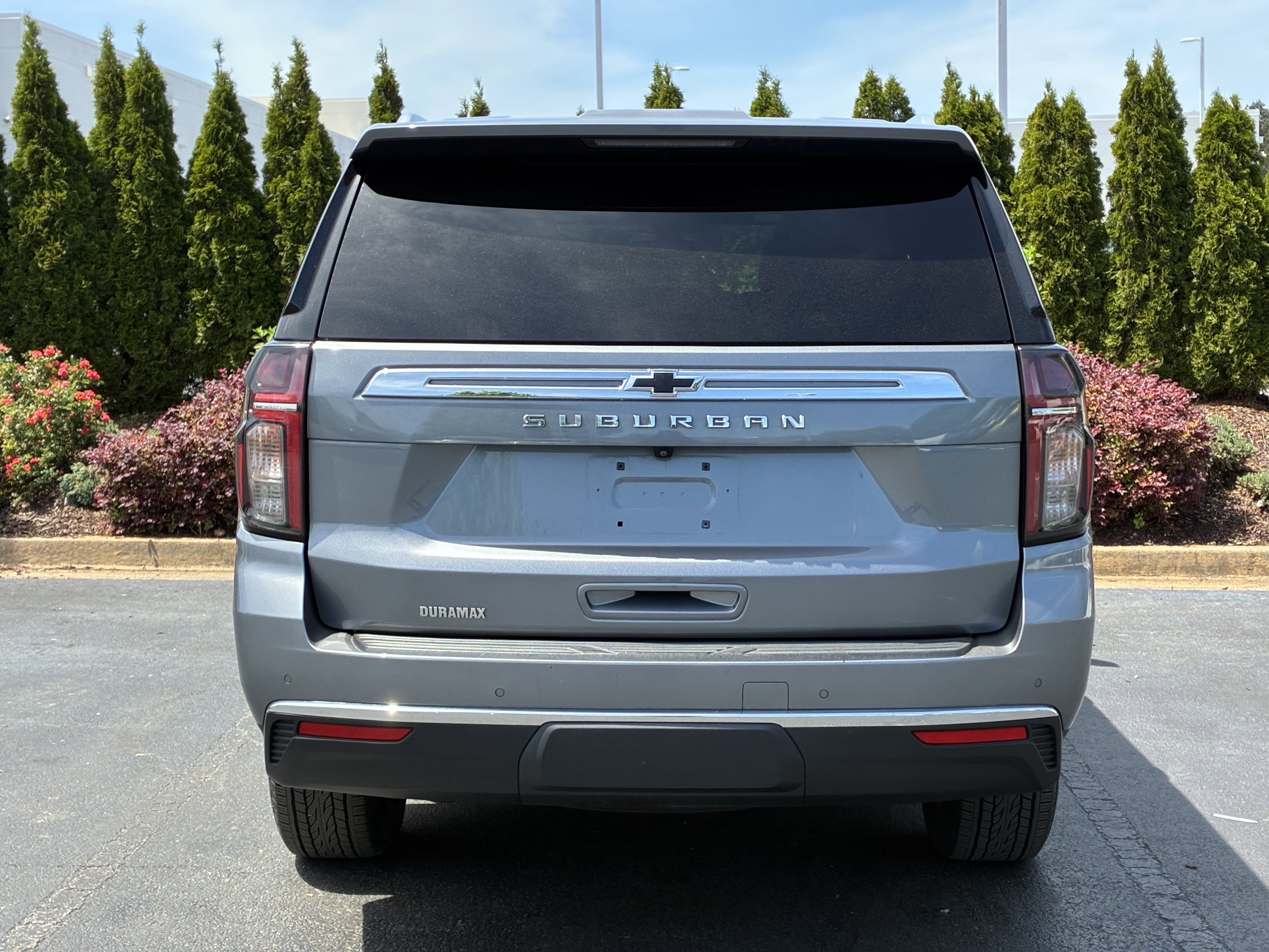 Used 2022 Chevrolet Suburban LS w/ Driver Alert Package AWD/4WD image 8