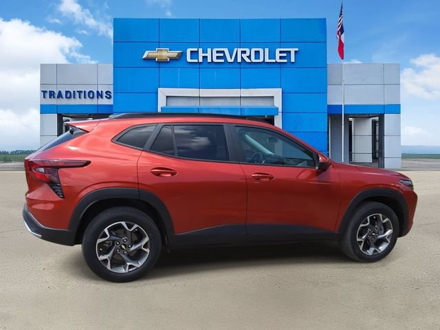 Certified 2024 Chevrolet Trax LT w/ Driver Confidence Package FWD image 10