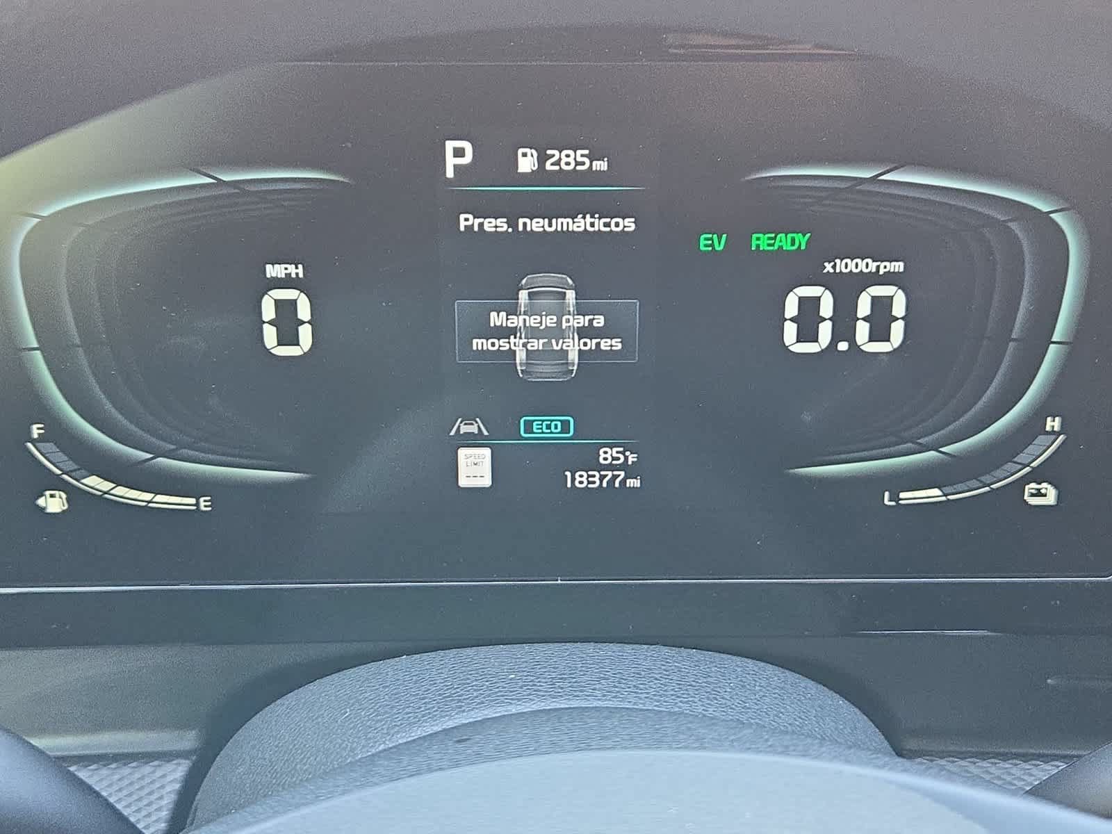 Used 2025 Kia Sportage LX FWD image 32