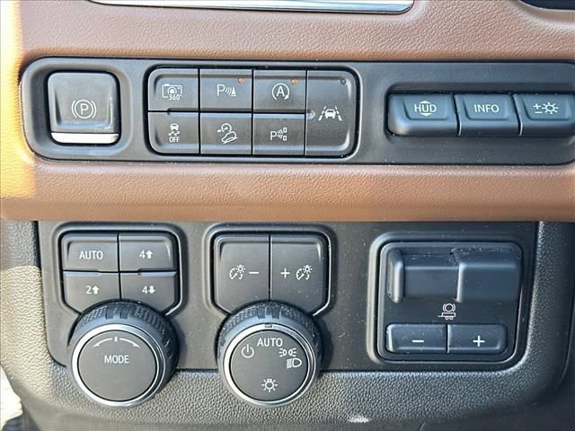 Certified 2024 Chevrolet Tahoe High Country w/ Advanced Technology Package AWD/4WD image 26